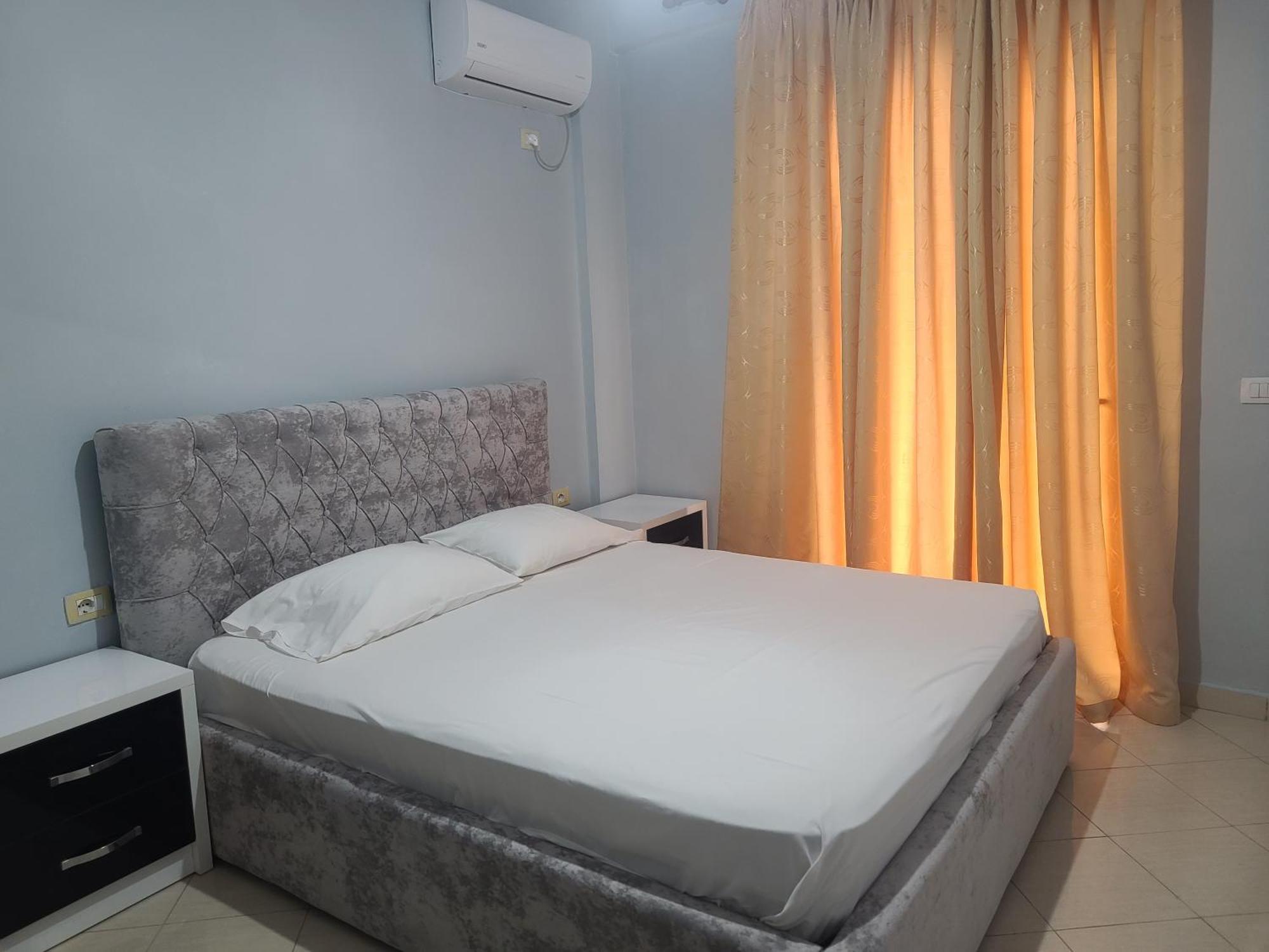 Hillside Garden Apartament Sarandë 객실 사진