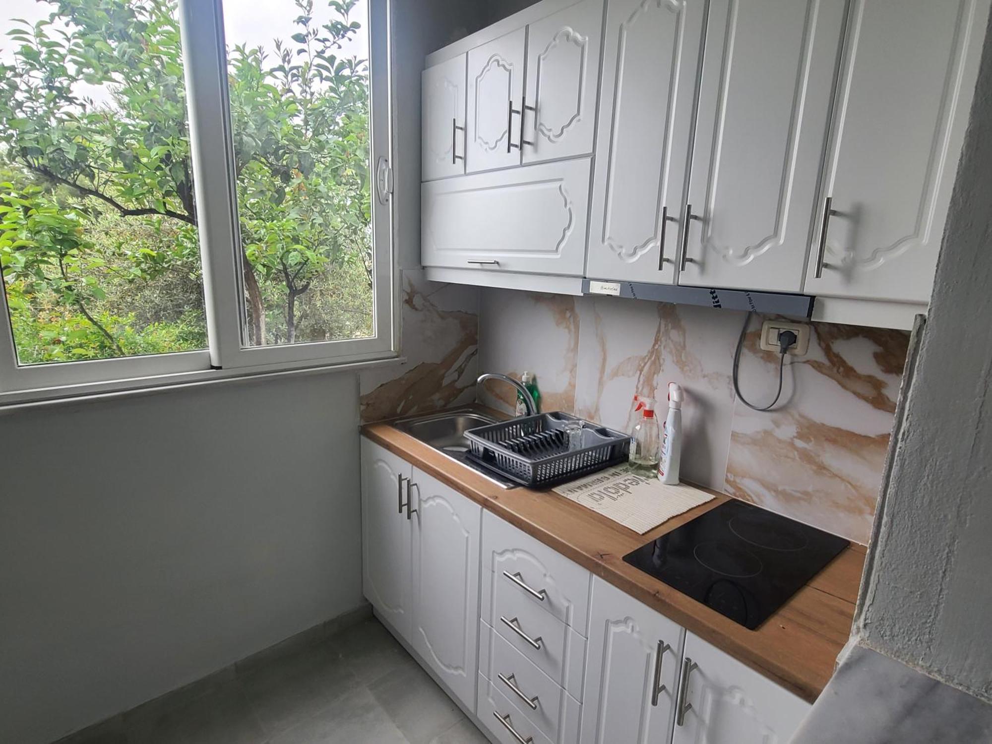 Hillside Garden Apartament Sarandë 객실 사진